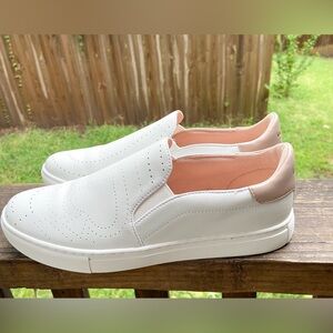 Kate Spade Women's Perforated White & Pink Leather Slip-On Sneakers. EUC